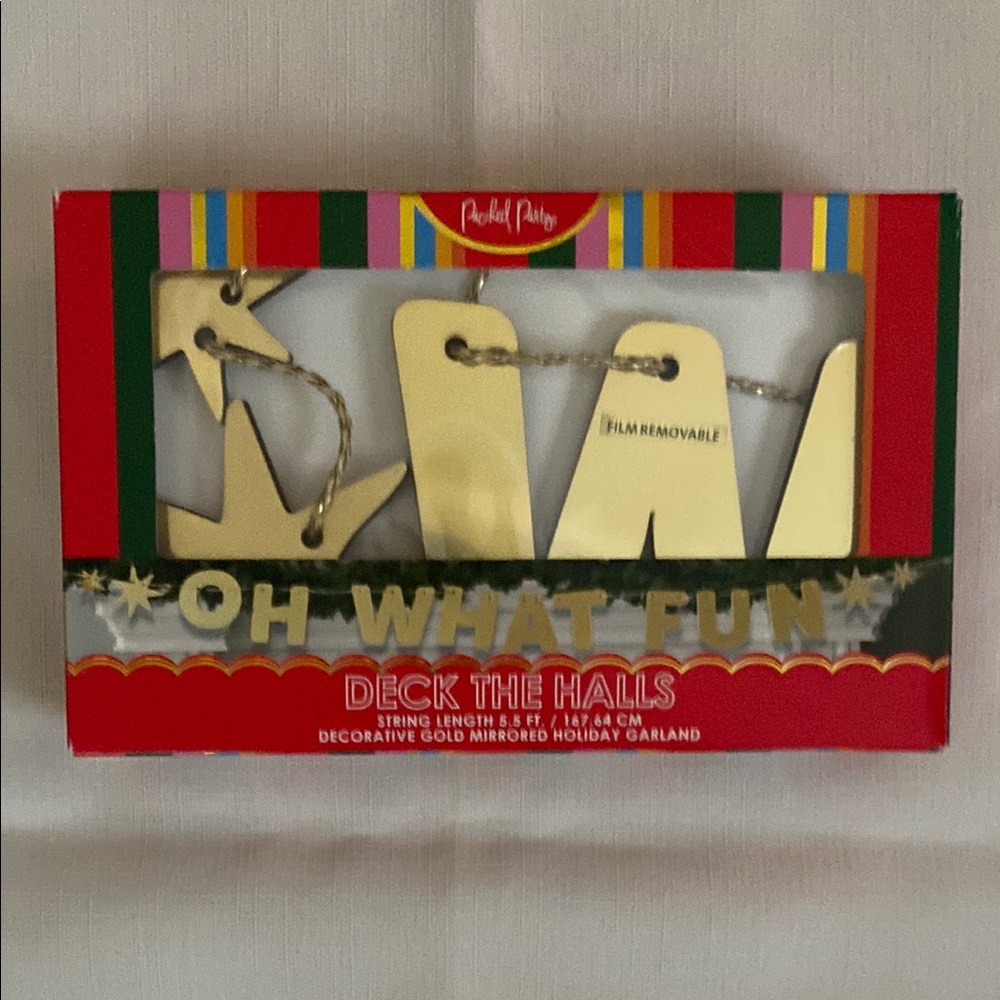 NWOT - Rachel Parcell Gold Holiday Garland